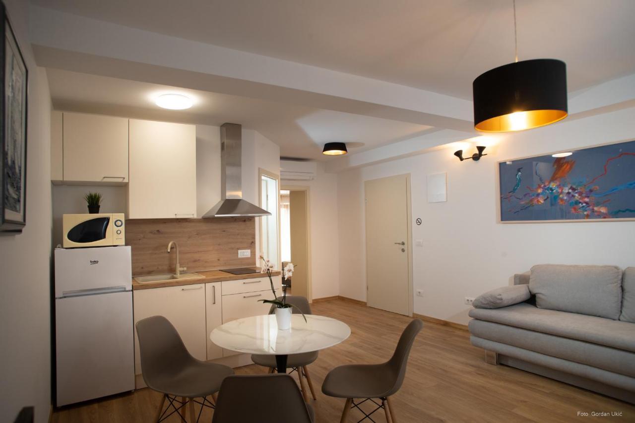Apartments And Rooms Luan 罗维尼 外观 照片