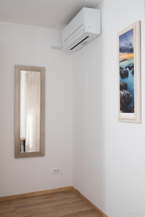 Apartments And Rooms Luan 罗维尼 外观 照片